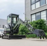 TYPHON TERROR XXV Diesel Mini Excavator 2.7 Ton, 25.1 hp Kubota D1105 RetractableTracks, AC Cabin - Image 2